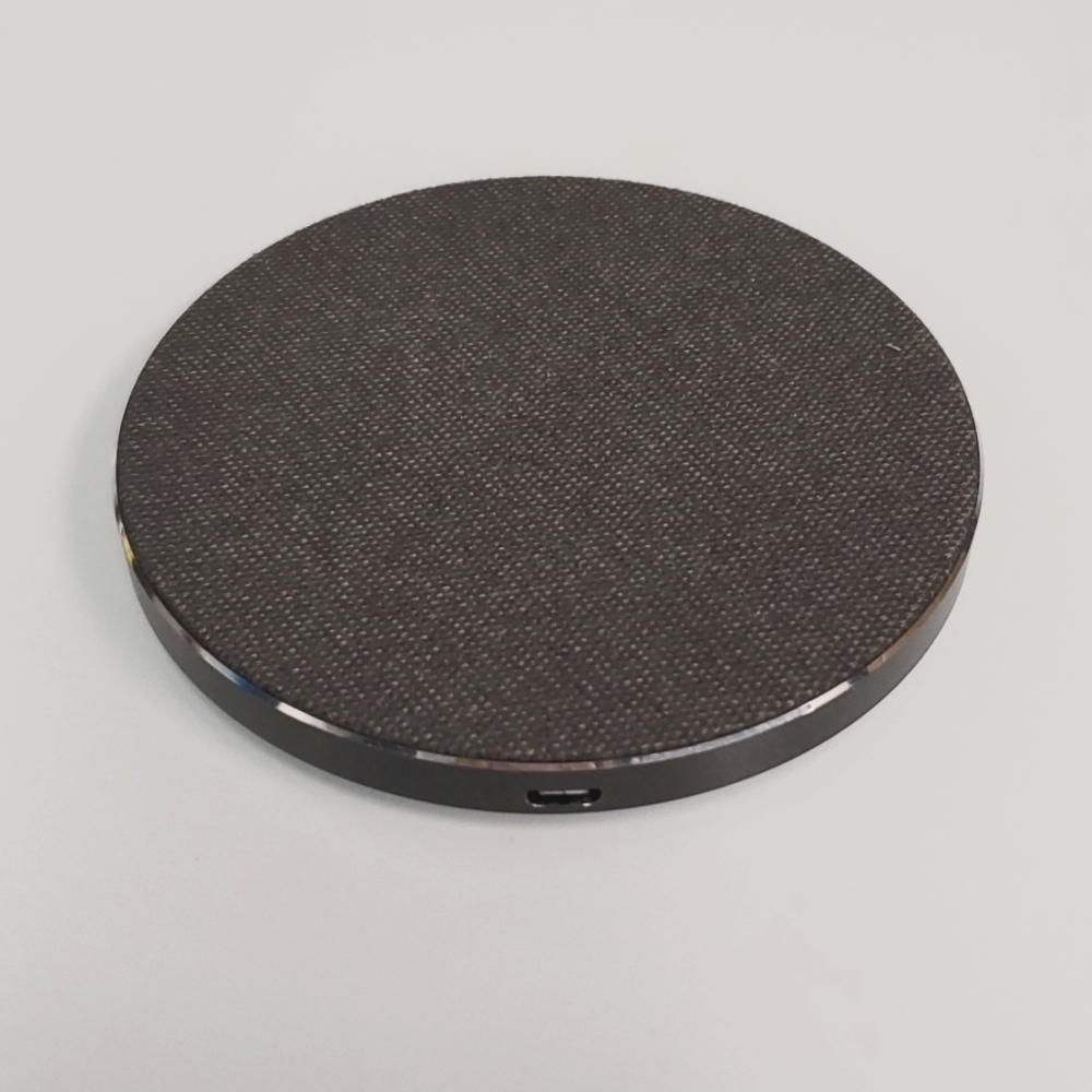 Wireless phone charger pad